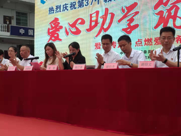 湖南蓝伯化工有限责任公司,优质活性石灰,电石,机制砂,砾石，湖南蓝伯化工有限责任公司